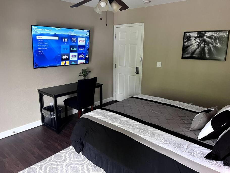 Skinny Big House In Jefferson City Экстерьер фото